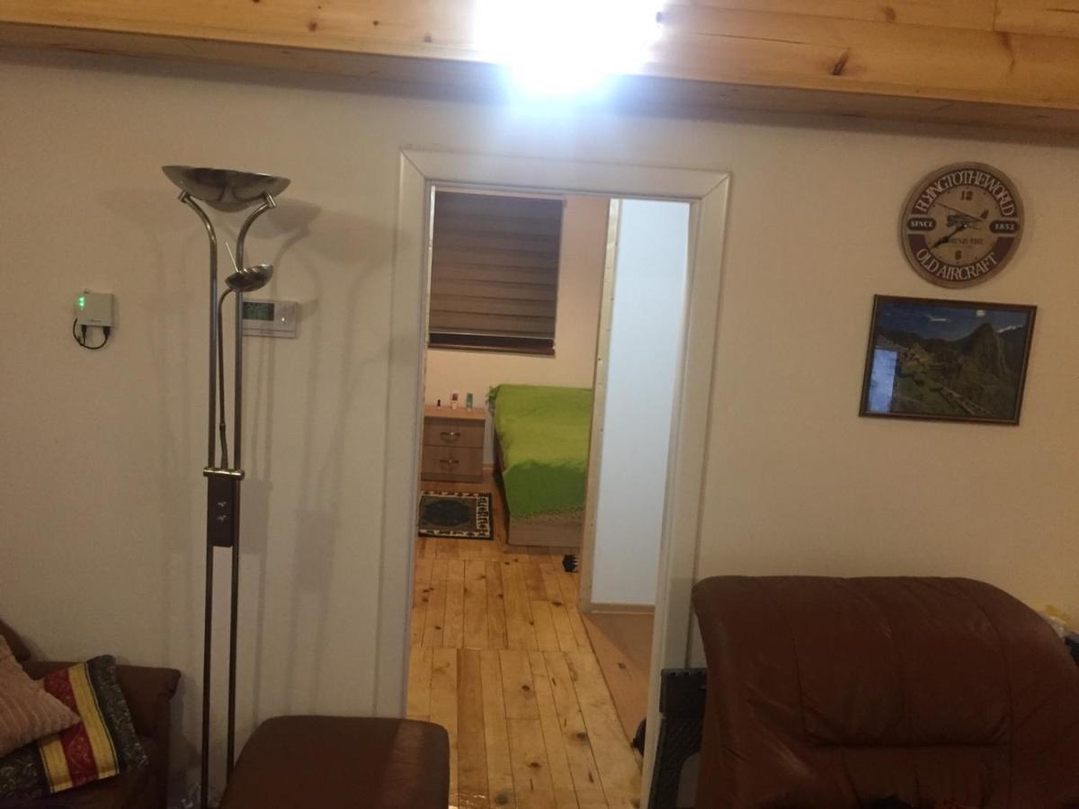 Apartmani Tornik-Planinska Kuca Zdravkovic Dobroselica Eksteriør billede